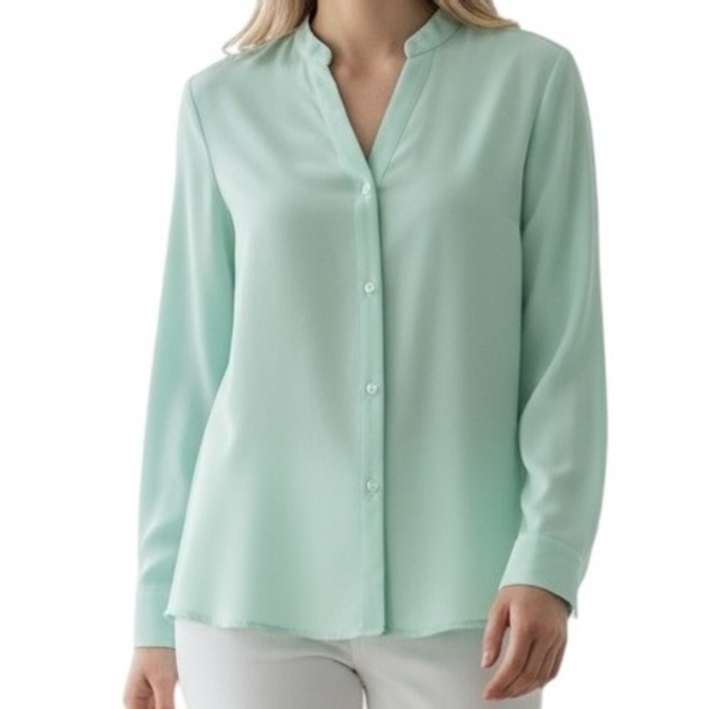 THE LIMITED Gorgeous Light Aqua Blue Lace Back  Button Down Blouse NWOT Size‎ XS